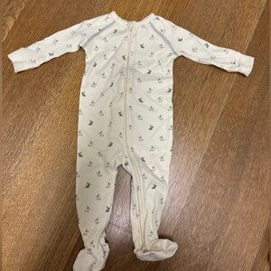 Gender neutral baby clothes bundle